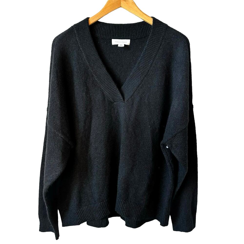 Treasure & Bond Nordstrom Women's V Neck Sweater Black Size XL with FLAW